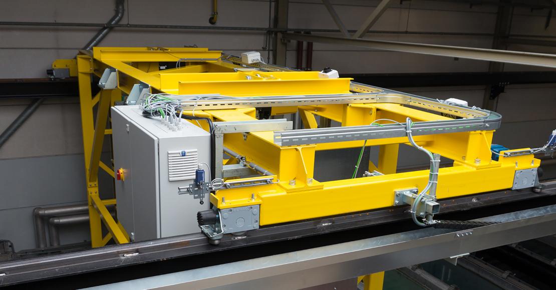 dipping tank crane